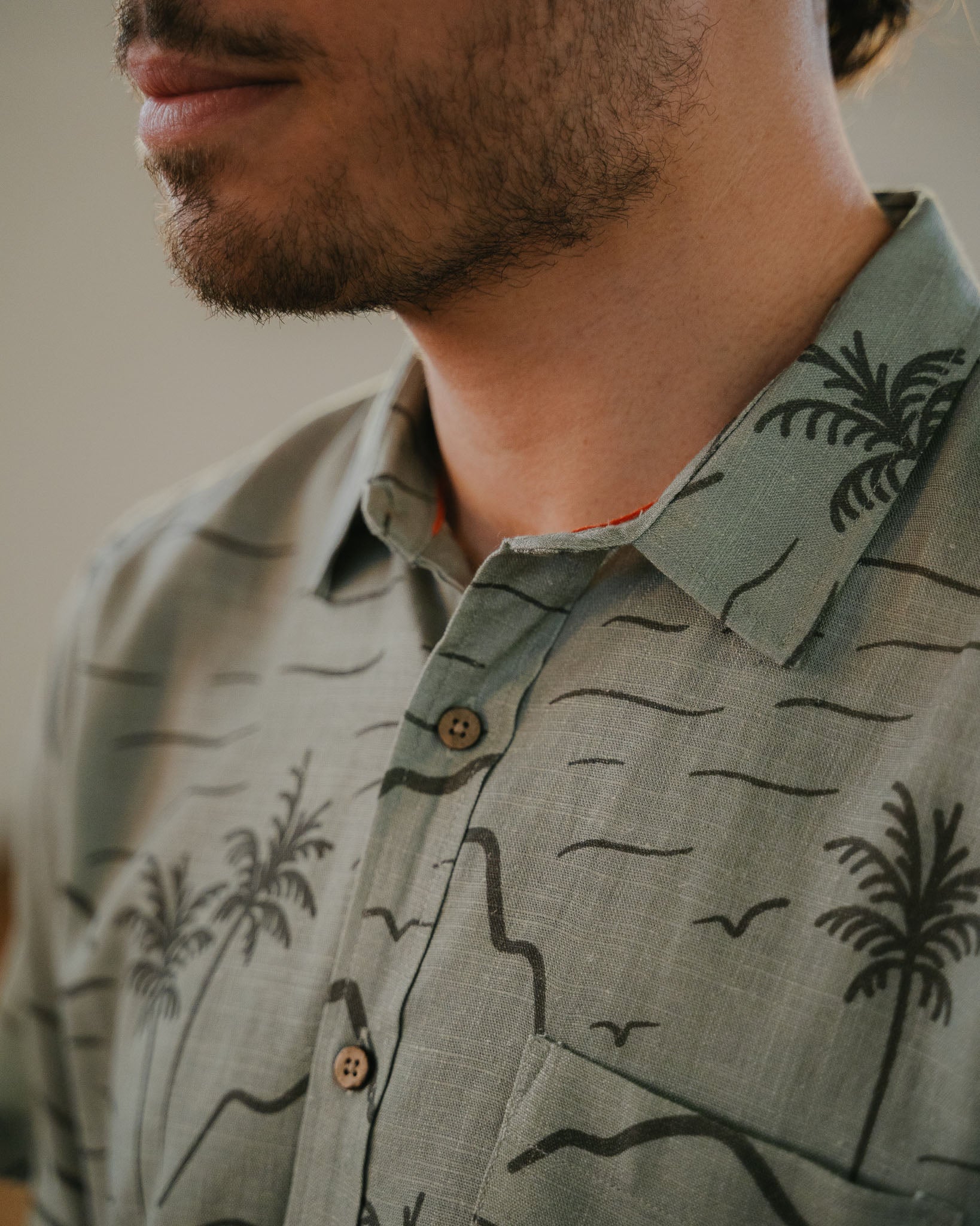 Aloha Shirt Button Down Kiekie Army Green Collar